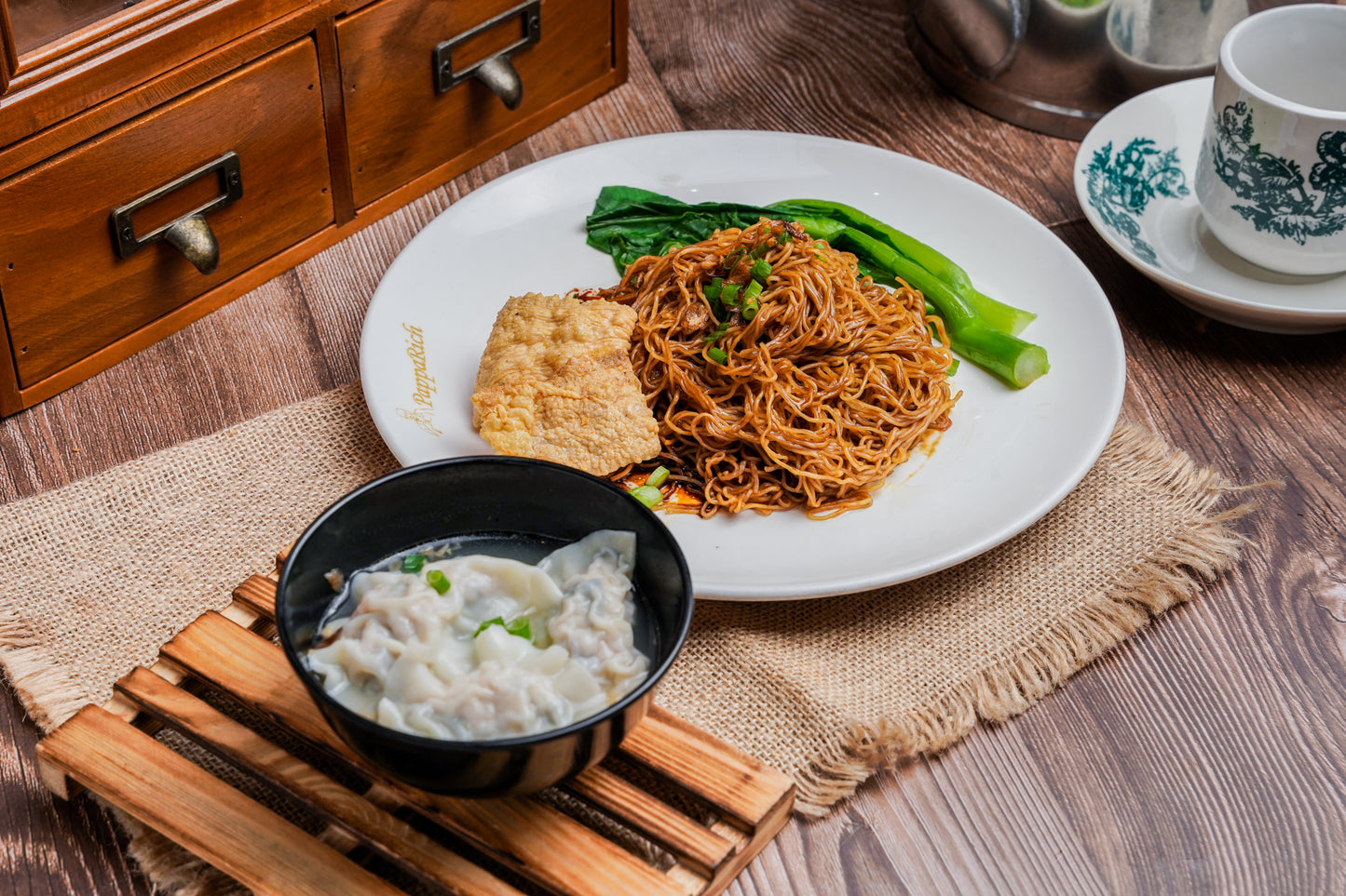 Dry Egg Noodles with Dumplings Soup